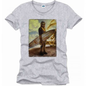 T-shirt Chewbacca surf on the beach